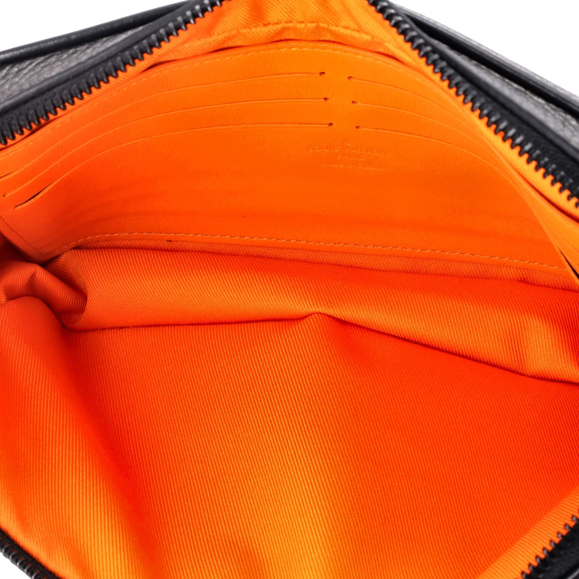 Alpha Wristlet Clutch Taurillon Leather
