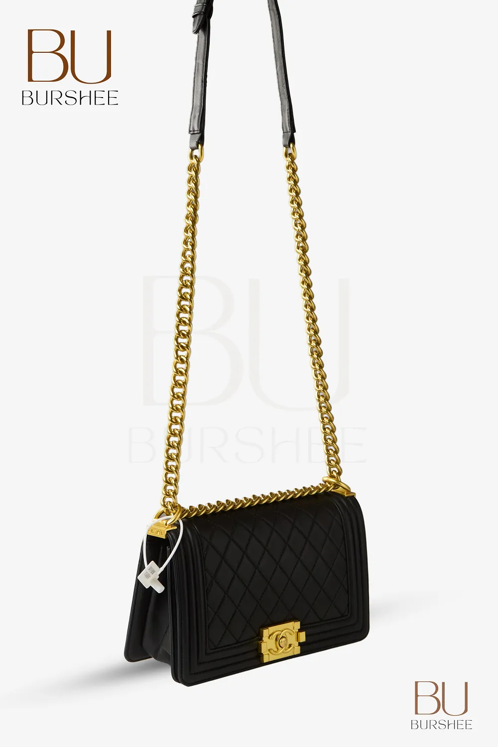 C H A N E L - MEDIUM SIZE BAG . A