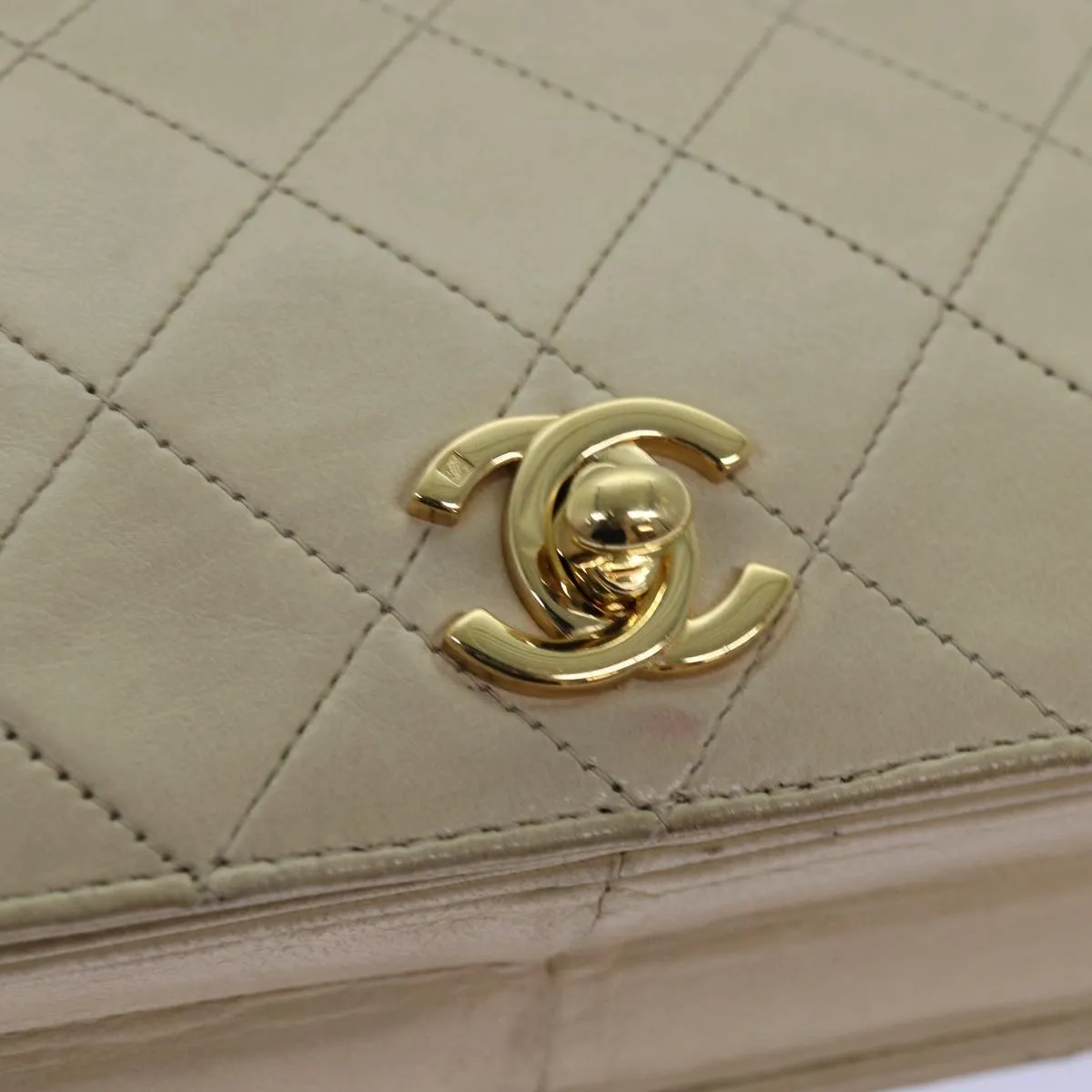 CHANEL Chain Shoulder Bag Lamb Skin Beige CC Auth 74732A