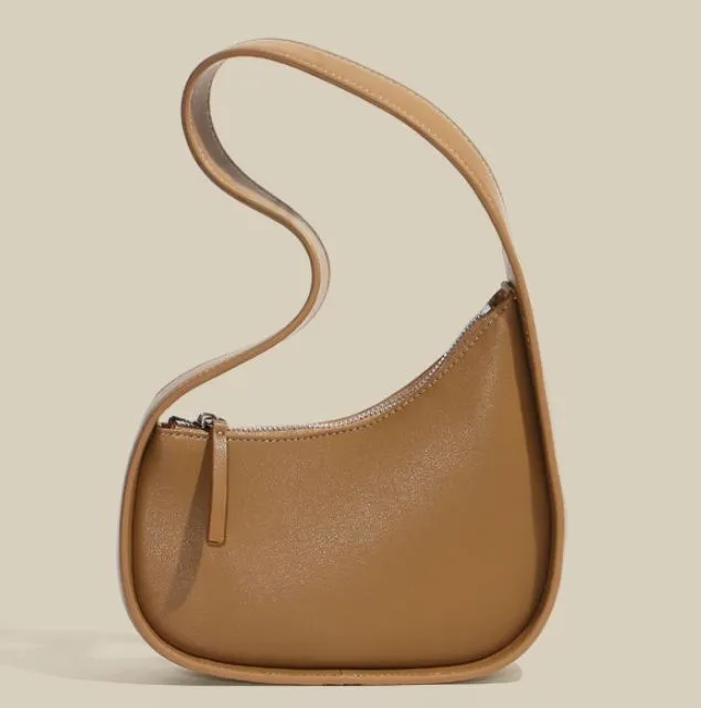 PB133 Ivory Irregular Shape Purse